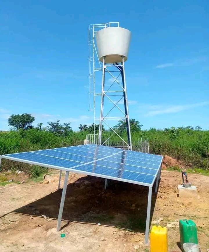 Château d'eau solaire